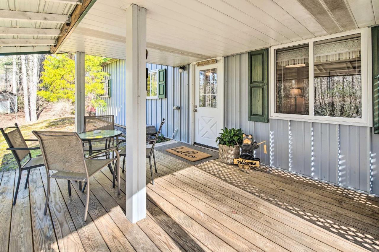 Penrose Home With Covered Deck And Fire Pit! Exteriér fotografie